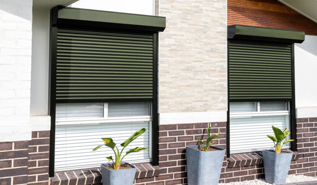 Roller-Shutters-Woodland-Grey (1)